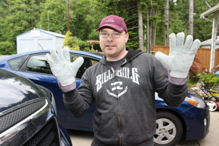 blackberry pulling gloves