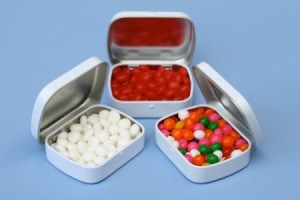 wedding favor candy tins