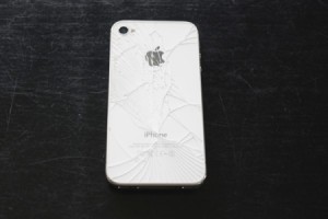 Fixing iPhone 4 Broken Back Glass