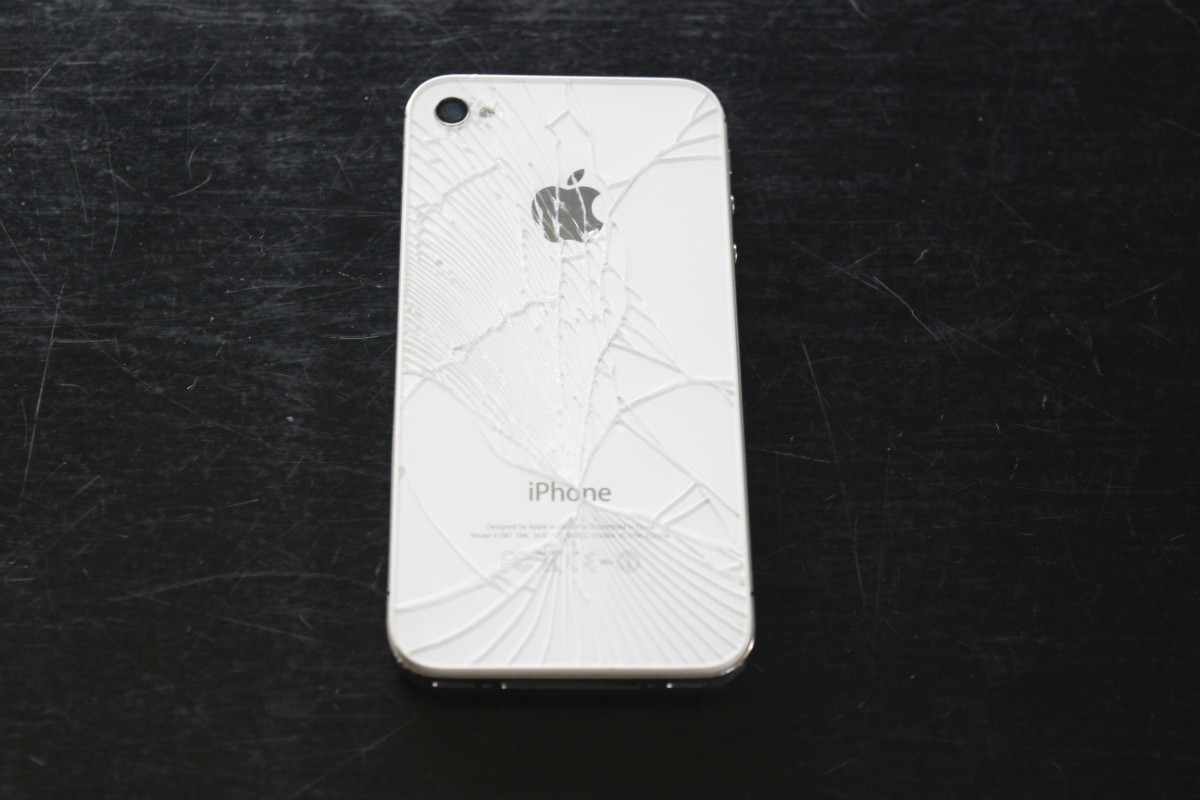 iphone 4s white cracked