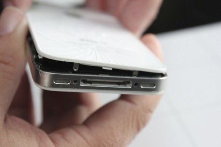 Fixing iPhone 4 Broken Back Glass