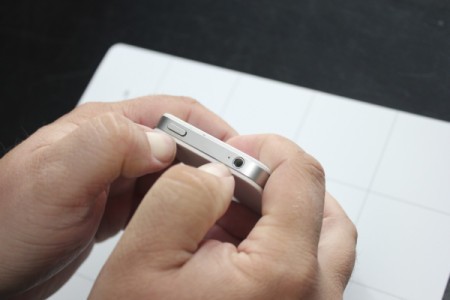 Fixing iPhone 4 Broken Back Glass