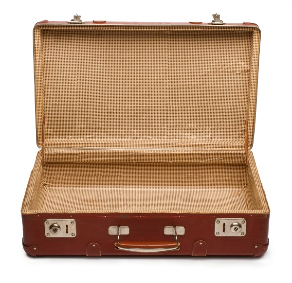 old_suitcase_l3.jpg