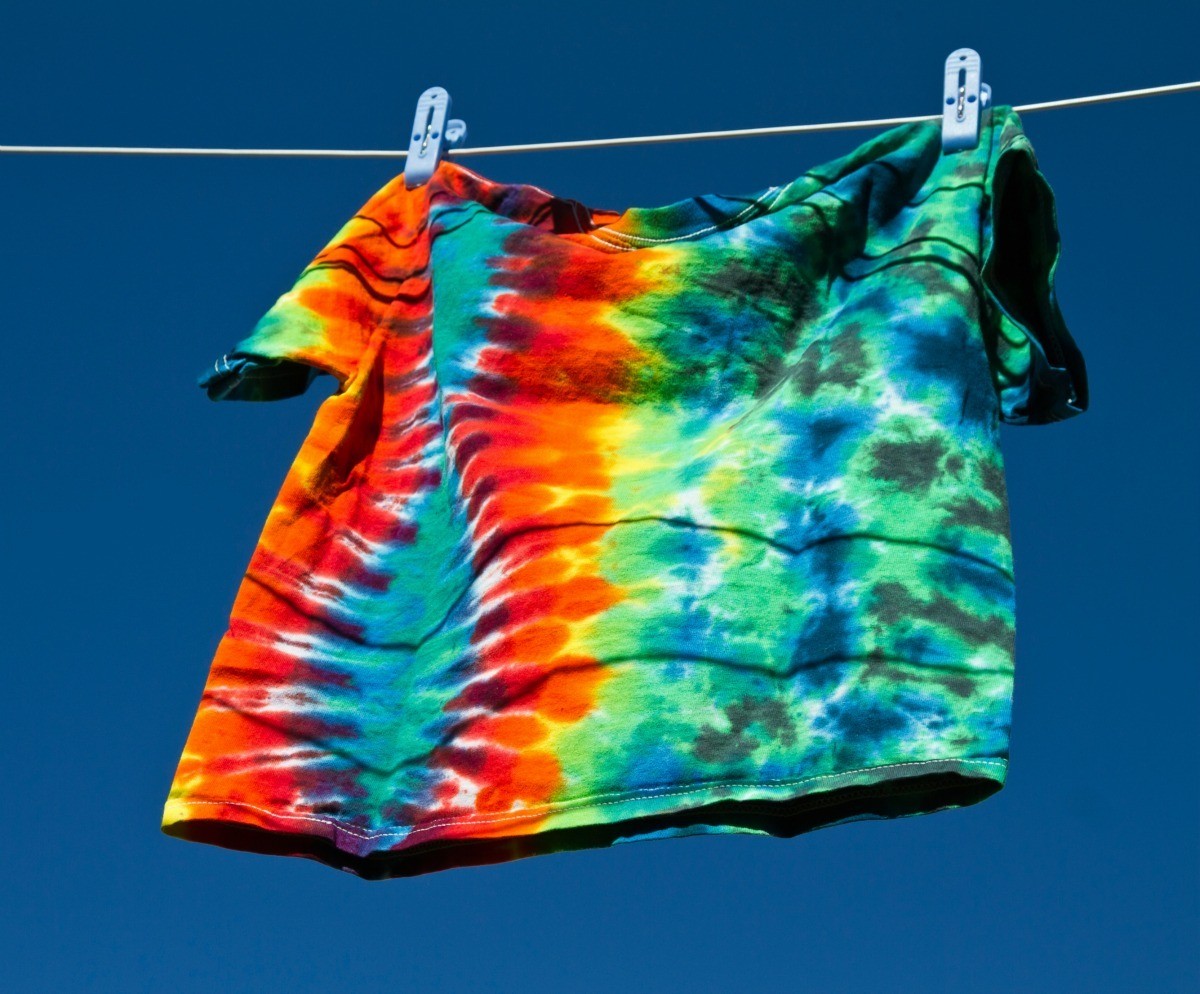 do i wash my tie dye shirt