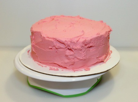 Mint Chocolate Chip Ice Cream Cake - frost cake 2