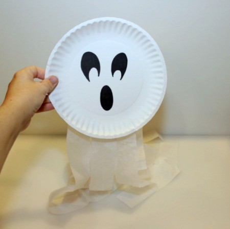 Easy Paper Plate Ghosts | My Frugal Halloween
