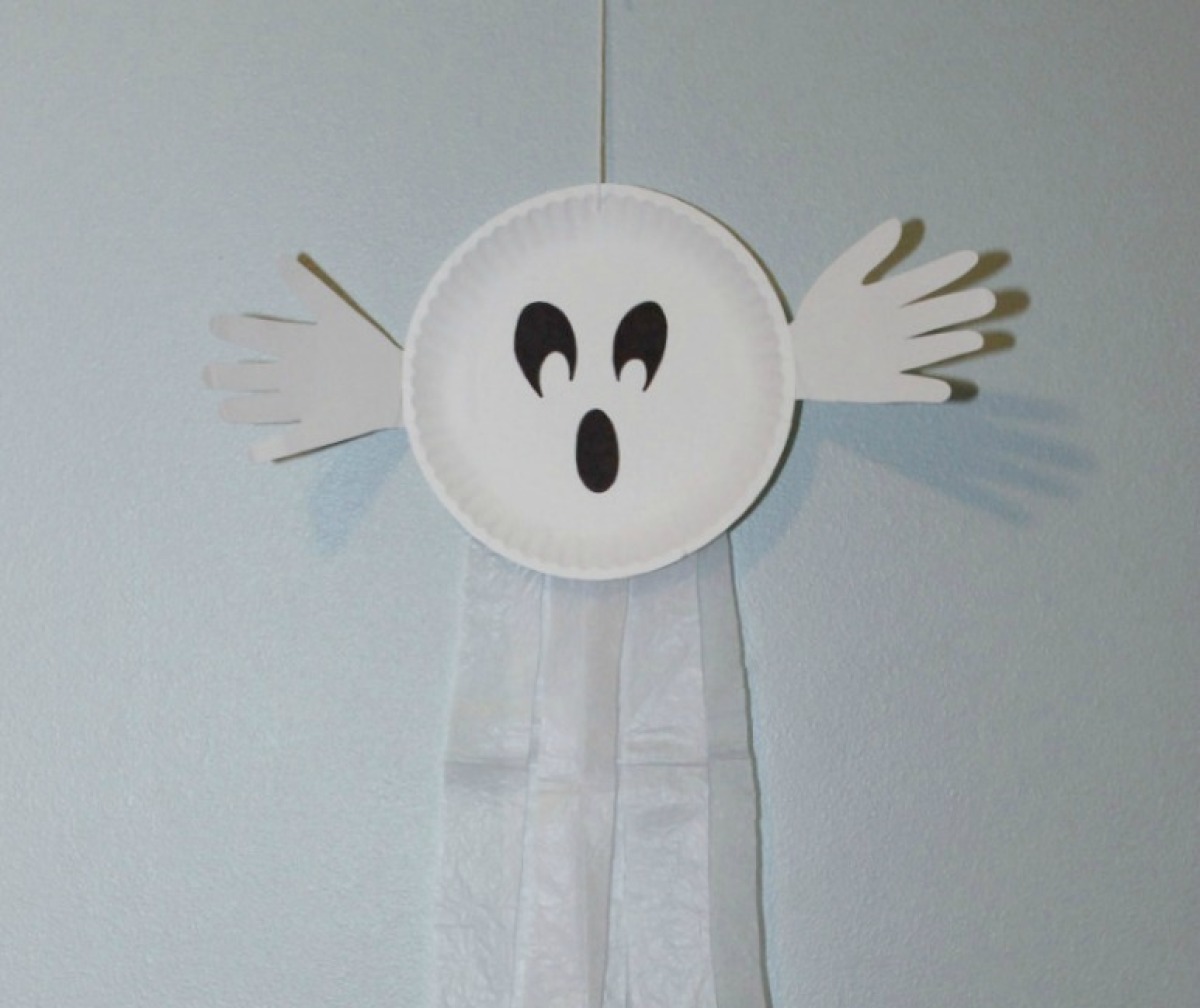 Making a Paper Plate Ghost | ThriftyFun