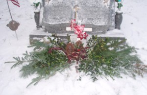 Cemetery Christmas Garland