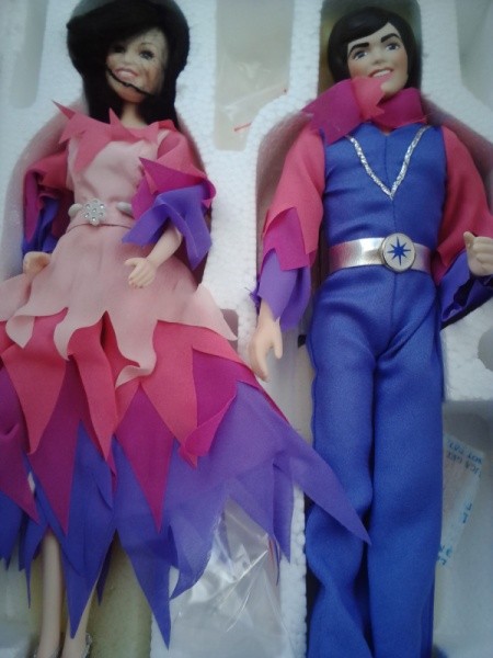 Dolls in matching outfits.