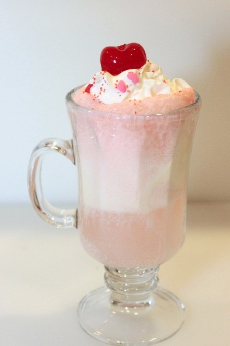 Cherry 7-Up Float