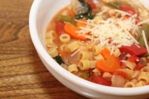 minestrone soup in bowl 2