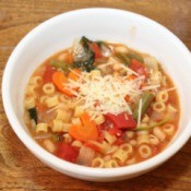 minestrone soup in bowl 1