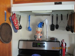 Cup Hooks to Store Kitchen Implements