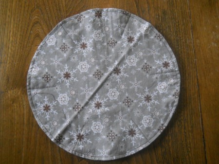 Full circle view of 2.25 inch seams on gray side.