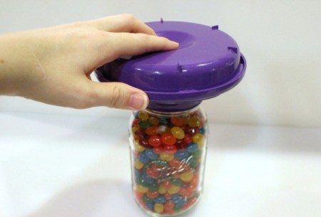 attaching feeder base