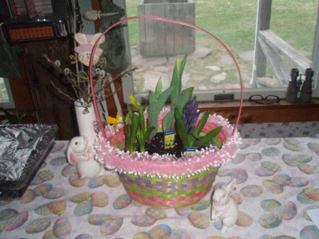 Easy Easter/Spring Centerpiece