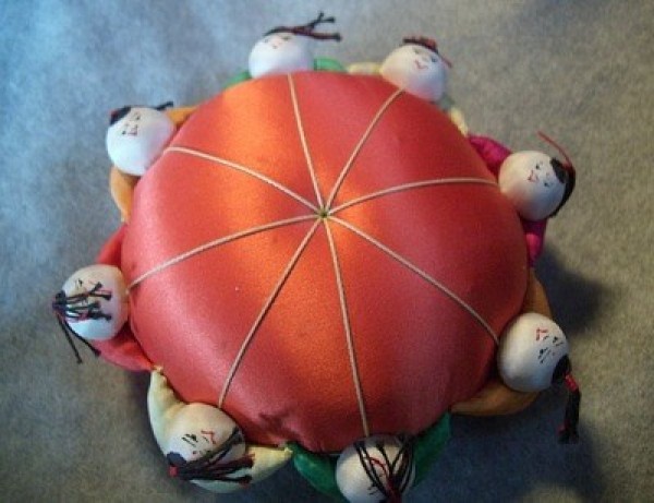 Pin cushion gift