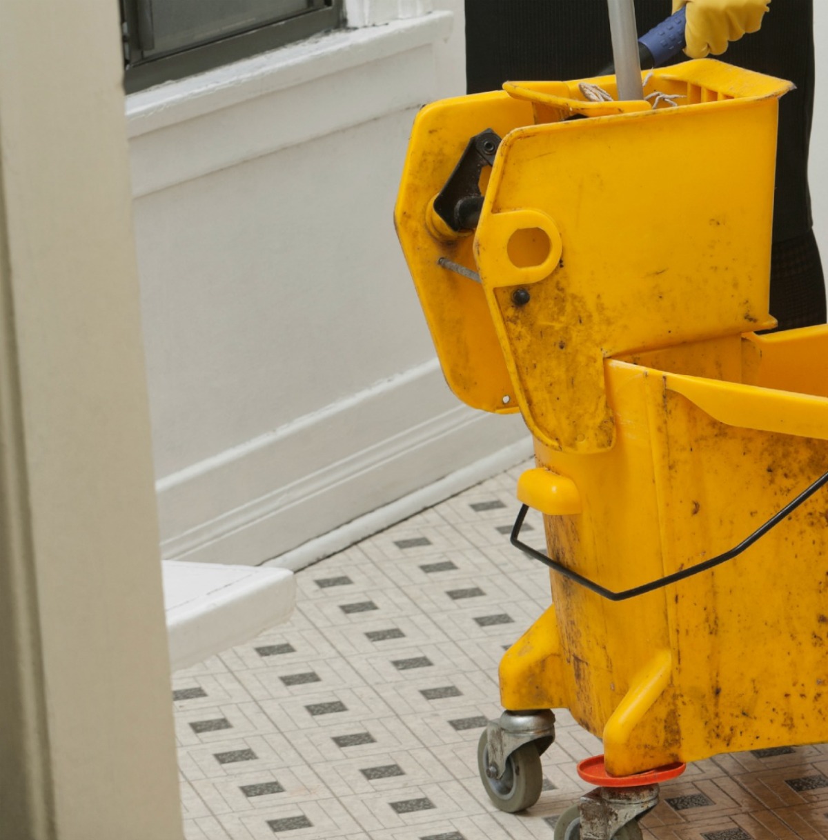 Use An Sos Pad To Clean Vinyl Floors Cleaning Vinyl Floors Vinyl Flooring Cleaning Routine