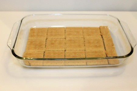 graham cracker layer 1
