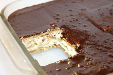 cut cake into squares