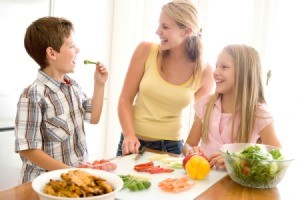 family make dinner