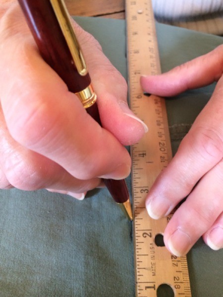 connecting dashes for cutting line