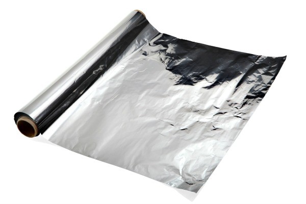 Using Aluminum Foil and Plastic Wrap Correctly | ThriftyFun