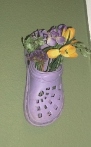 Use Old Crocs as Wall Pocket