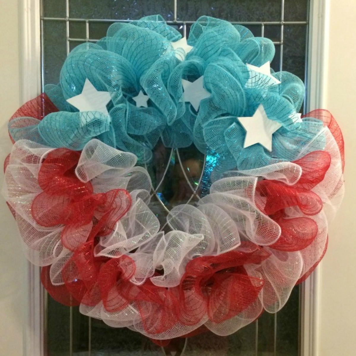 making-a-4th-of-july-mesh-wreath-thriftyfun