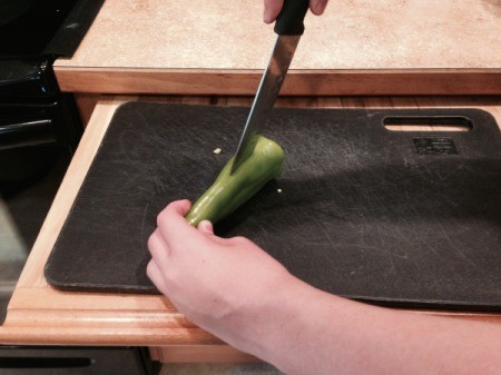 slicing Anaheim pepper