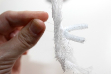 attach chenille stick to fishing line