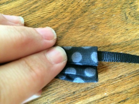 fold fabric around ribbon 1