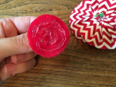 glue felt onto flower back