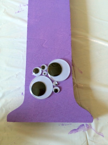 glue on Googly eyes 1