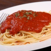 plate of spaghetti with tomato sauce