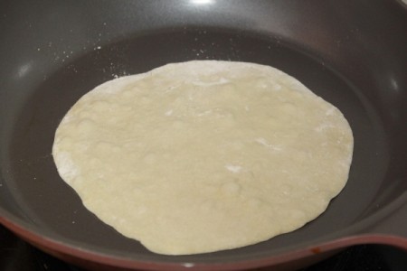 Homemade Flour Tortillas | ThriftyFun