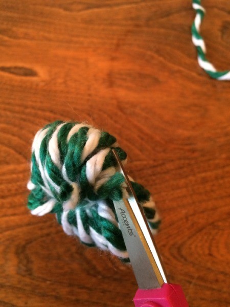 cut yarn loops 1