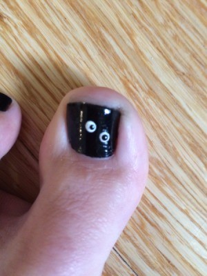 Spooky Eyes Nail Art