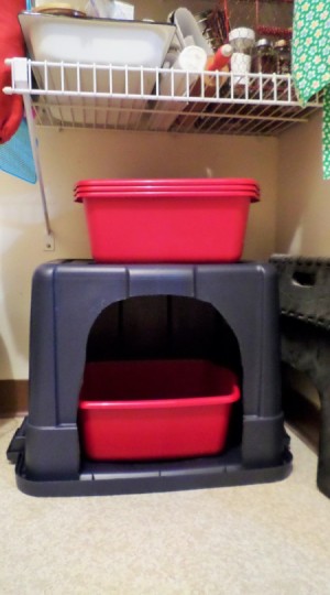 Rubbermaid bin to cover litter box