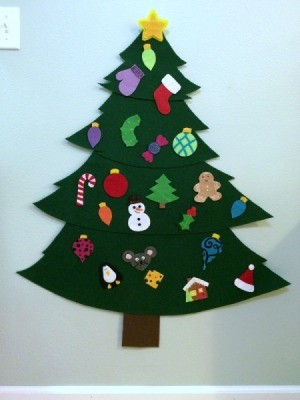 Felt Christmas Tree With Ornaments