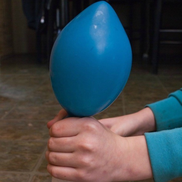 Blowing up a Balloon with Baking Soda and Vinegar | ThriftyFun