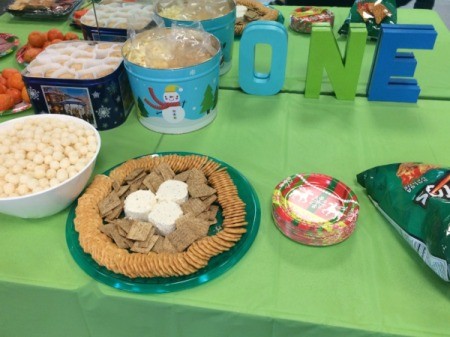 letters as table decoration