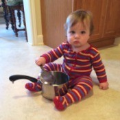 baby with pot