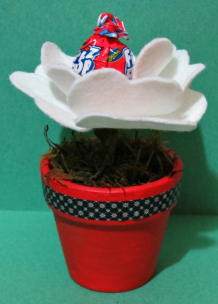 lolly flower added to finish