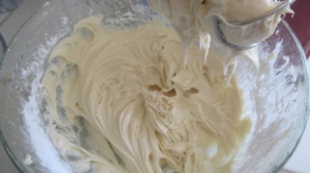 Marshmallow Cream Frosting