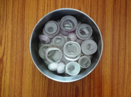 Beer Battered Onion Rings
 Recipe - Soaking rings before battering