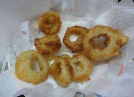 Beer Battered Onion Rings
 Recipe - Fried onion rings.