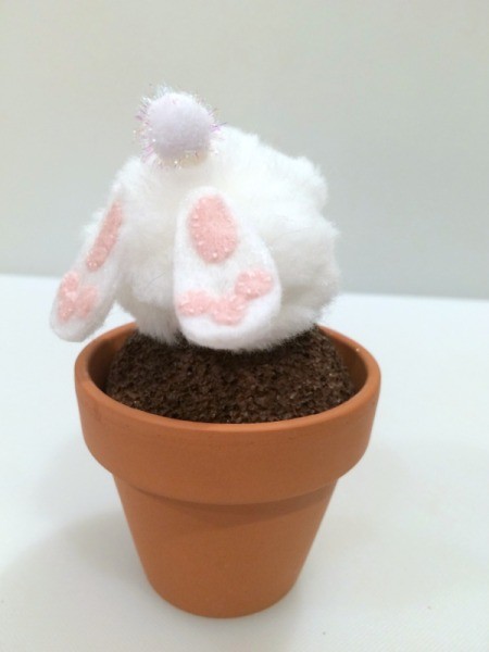 glue bunny to pot
