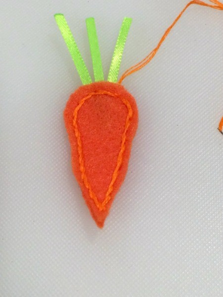 Felt Carrot Pin