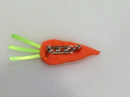 Felt Carrot Pin